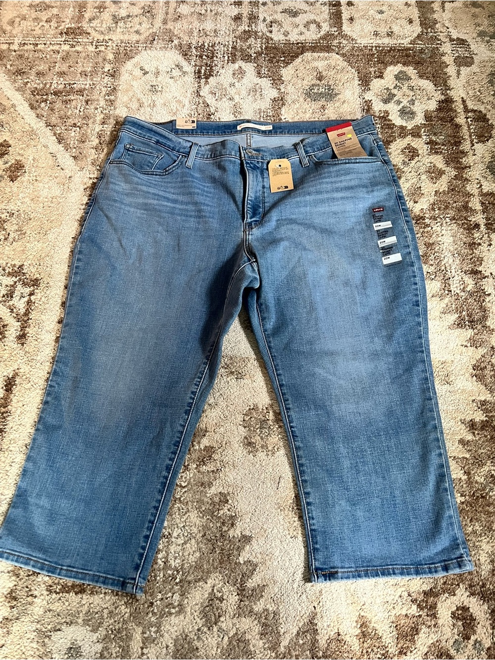 Levi's Women's 311 Shaping Skinny Capris